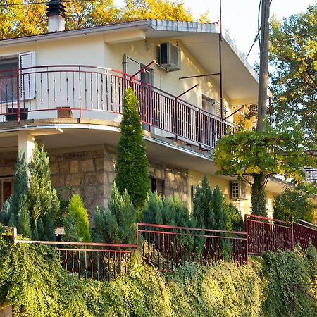 Apartments Cvitini Dvori Garjak Vrlika Ngoại thất bức ảnh
