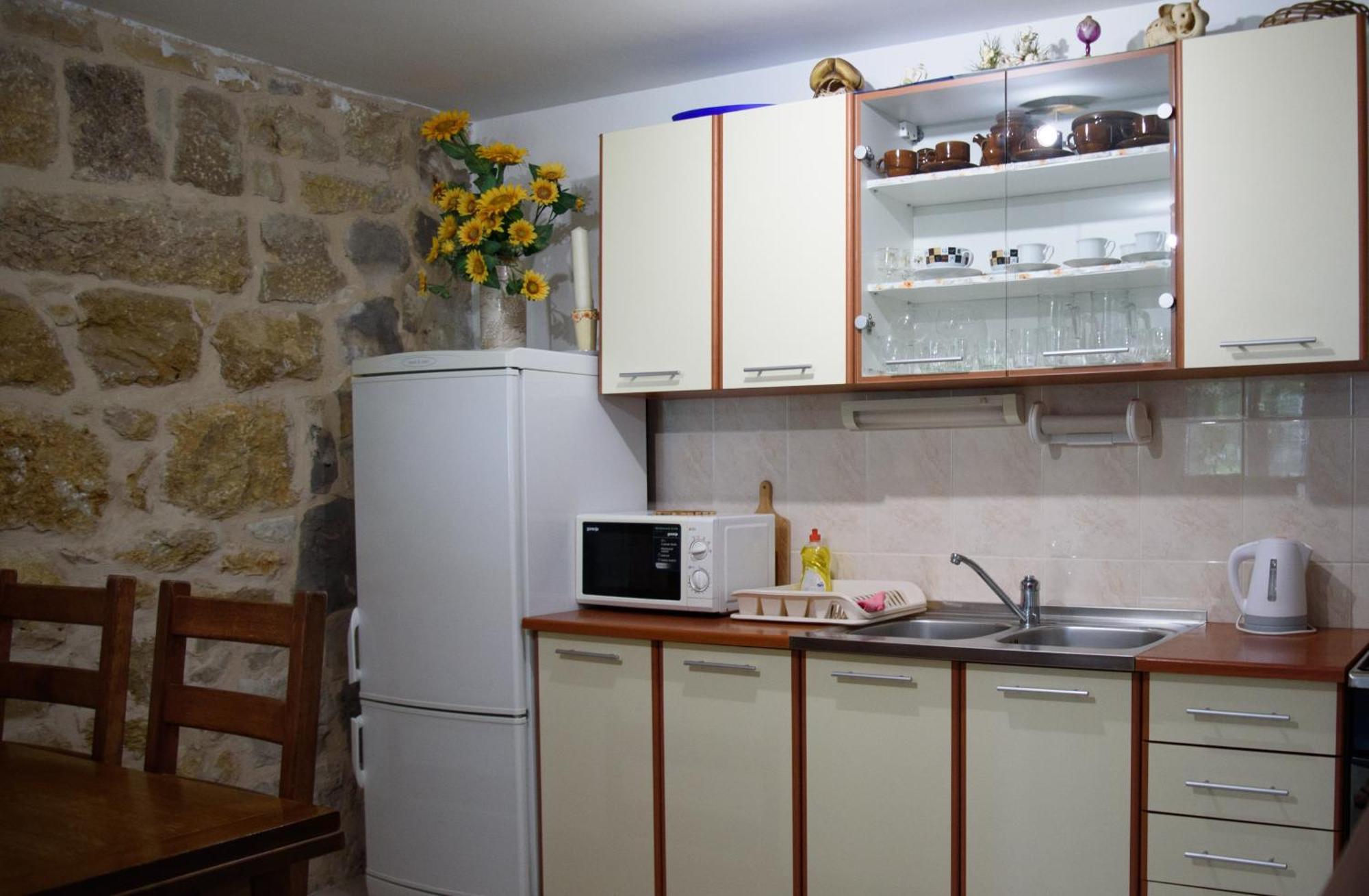 Apartments Cvitini Dvori Garjak Vrlika Ngoại thất bức ảnh
