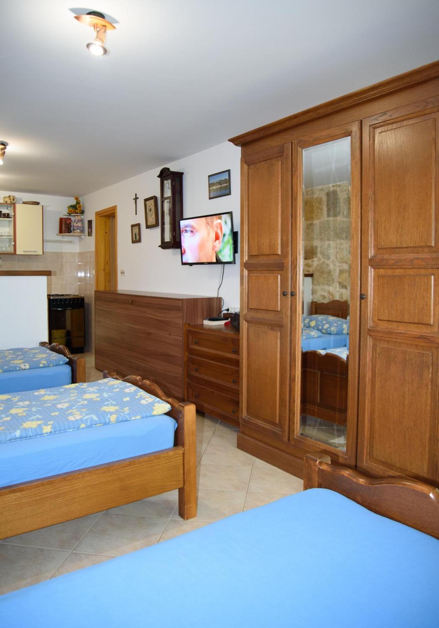 Apartments Cvitini Dvori Garjak Vrlika Ngoại thất bức ảnh