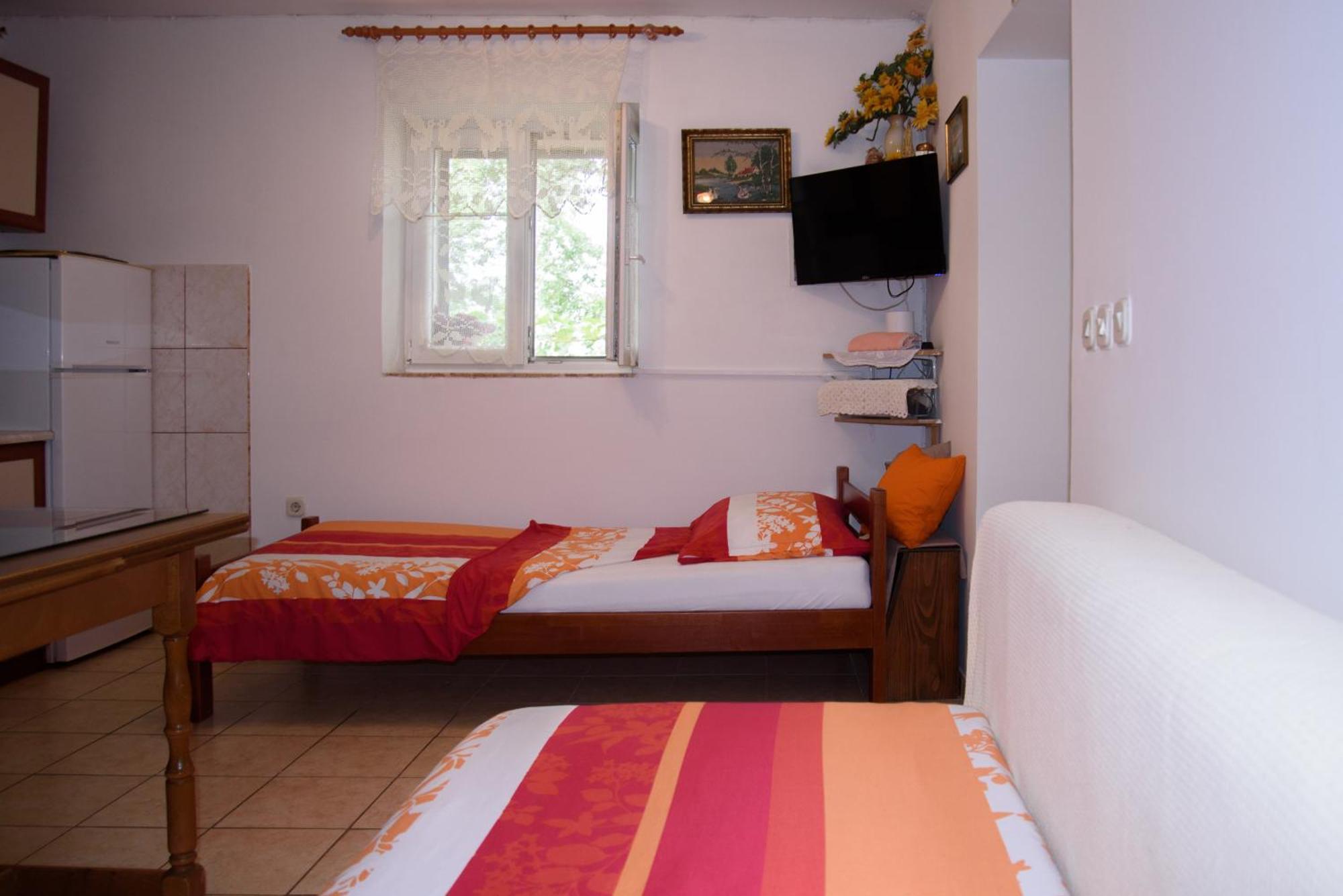 Apartments Cvitini Dvori Garjak Vrlika Ngoại thất bức ảnh