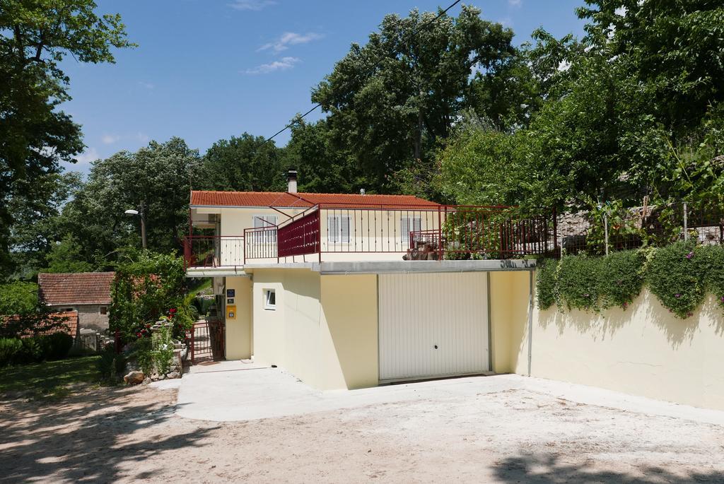 Apartments Cvitini Dvori Garjak Vrlika Ngoại thất bức ảnh